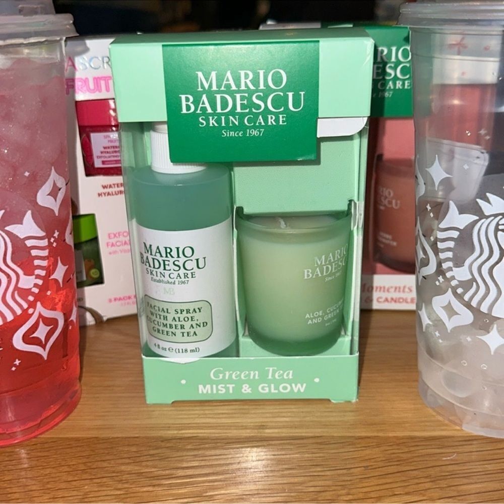 MARIO BADESCU Green Tea 4oz Facial Spray & 2oz Aloe Candle Gift Set